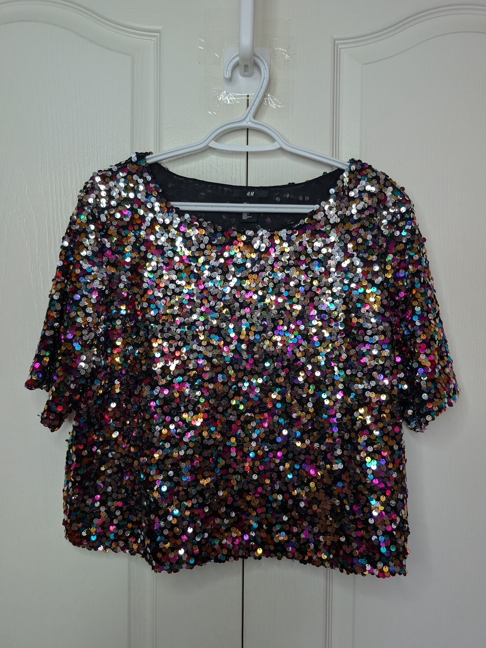 H&M Multicolored Sequin Short Sleeve Top
